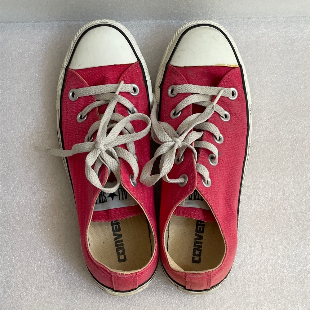 Converse hot pink Canvas Sneakers size 6 women’s